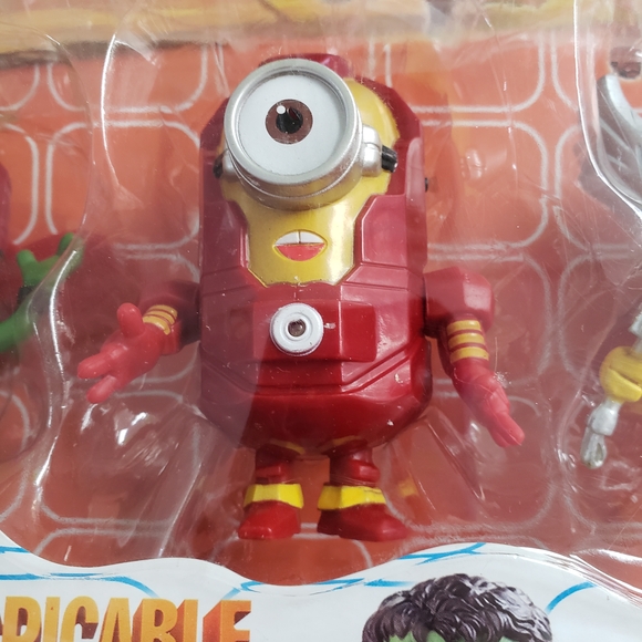 Despicable Me 3 Minion Action Figures Set - Picture 4 of 6